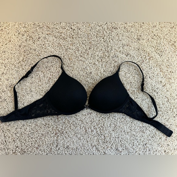 Black Pushup Side Lace Bra - Picture 1 of 5